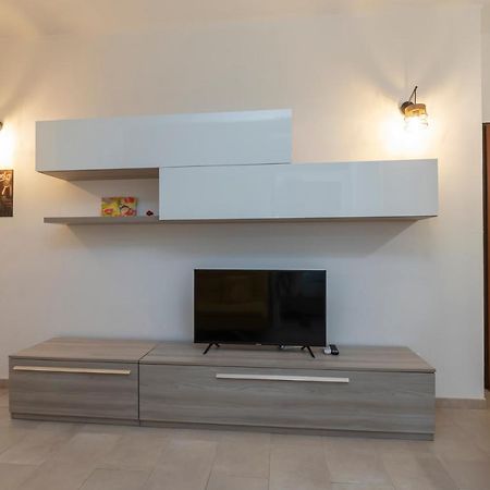 Luxury Apartment Near Navigli Carlo D'Adda 29 Milan Bagian luar foto