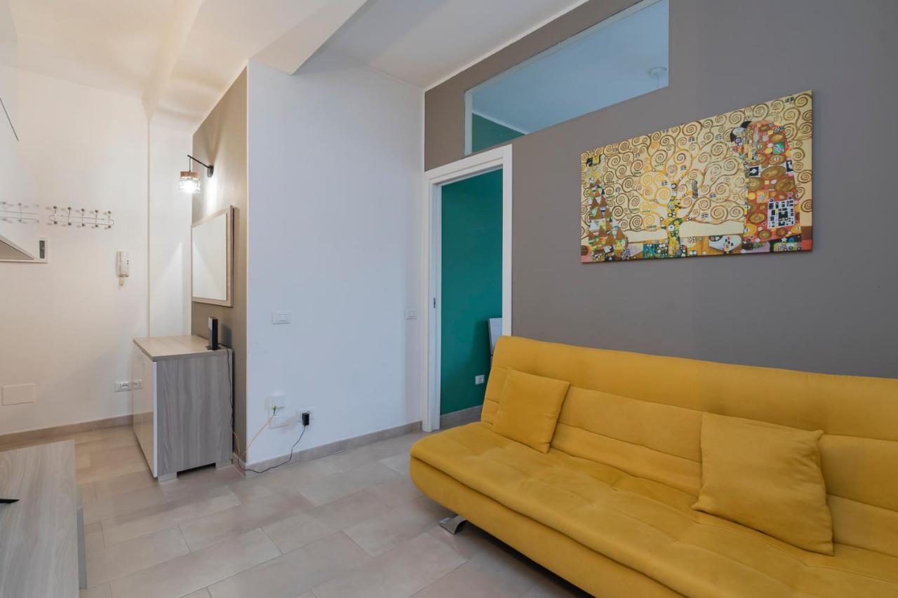 Luxury Apartment Near Navigli Carlo D'Adda 29 Milan Bagian luar foto
