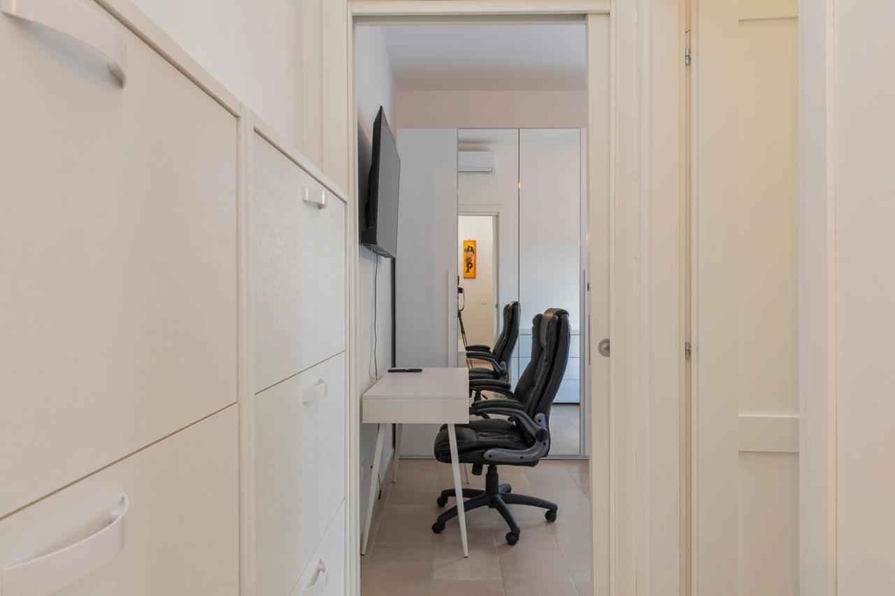 Luxury Apartment Near Navigli Carlo D'Adda 29 Milan Bagian luar foto