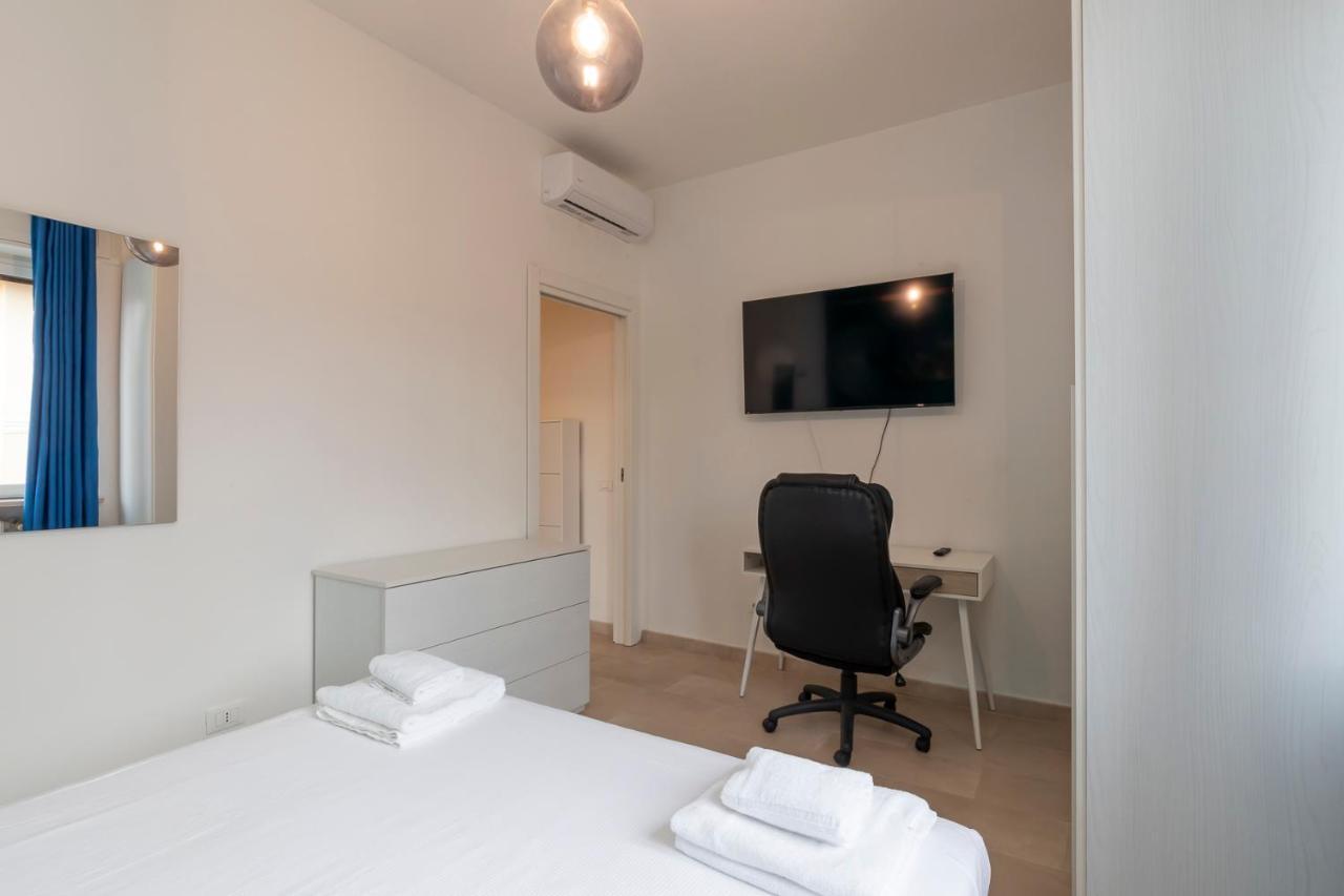 Luxury Apartment Near Navigli Carlo D'Adda 29 Milan Bagian luar foto