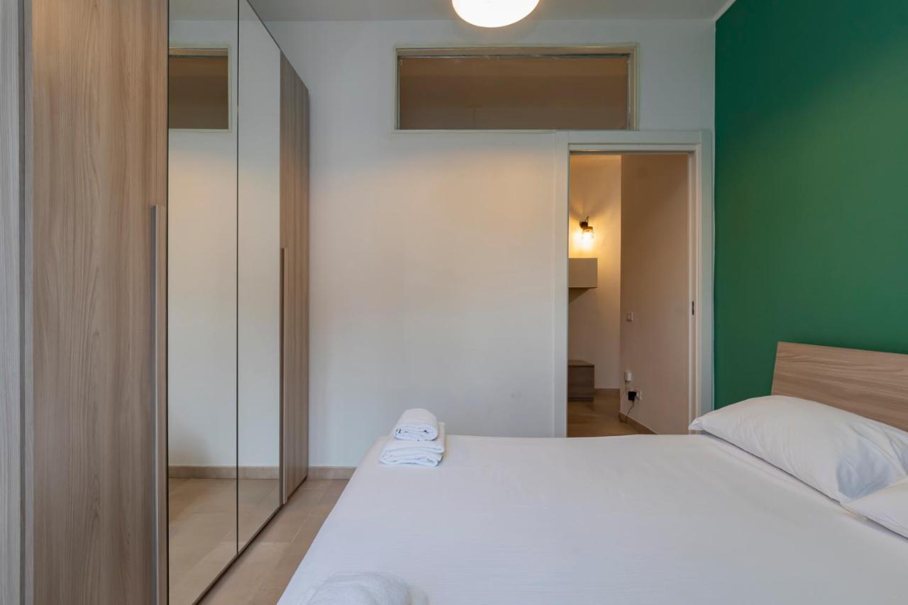 Luxury Apartment Near Navigli Carlo D'Adda 29 Milan Bagian luar foto