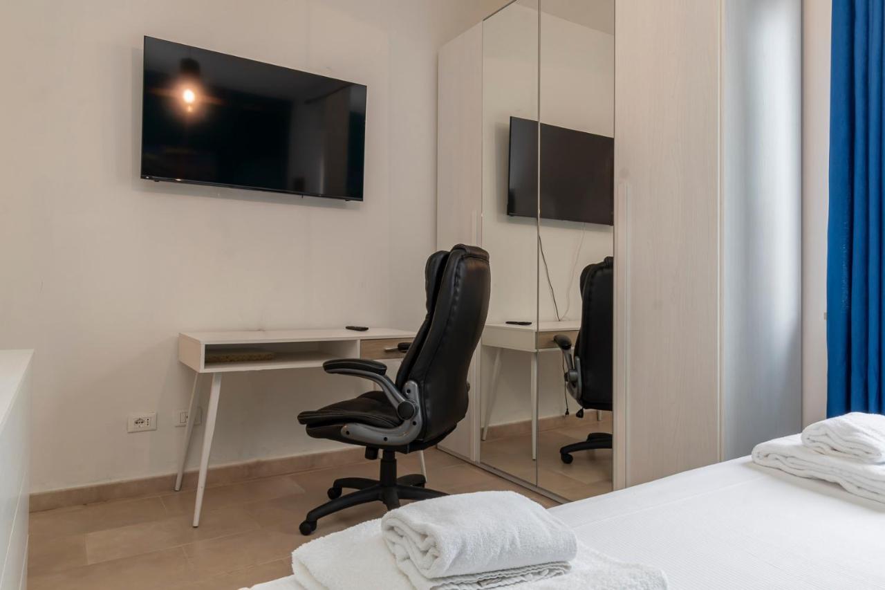 Luxury Apartment Near Navigli Carlo D'Adda 29 Milan Bagian luar foto
